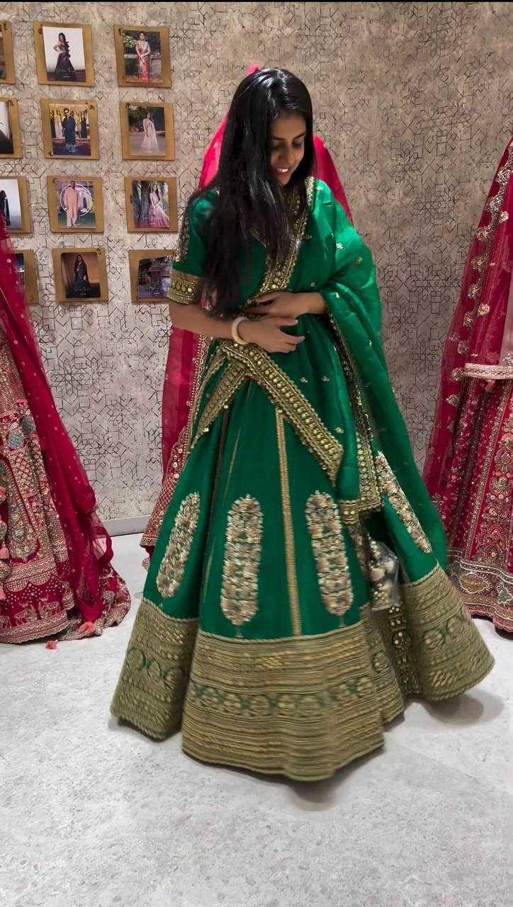 YNF MALBARI SILK RIN162 256 WHOLESALE LEHENGAS MANUFACTURER